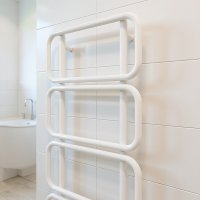 LOOP Design-Handtuchheizkörper 60x160 cm Weiß Zentralheizung oder elektrisch